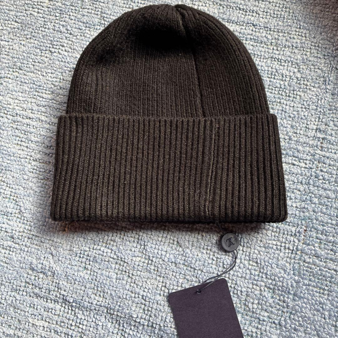 LOUIS VUITTON ブラック　ニット帽