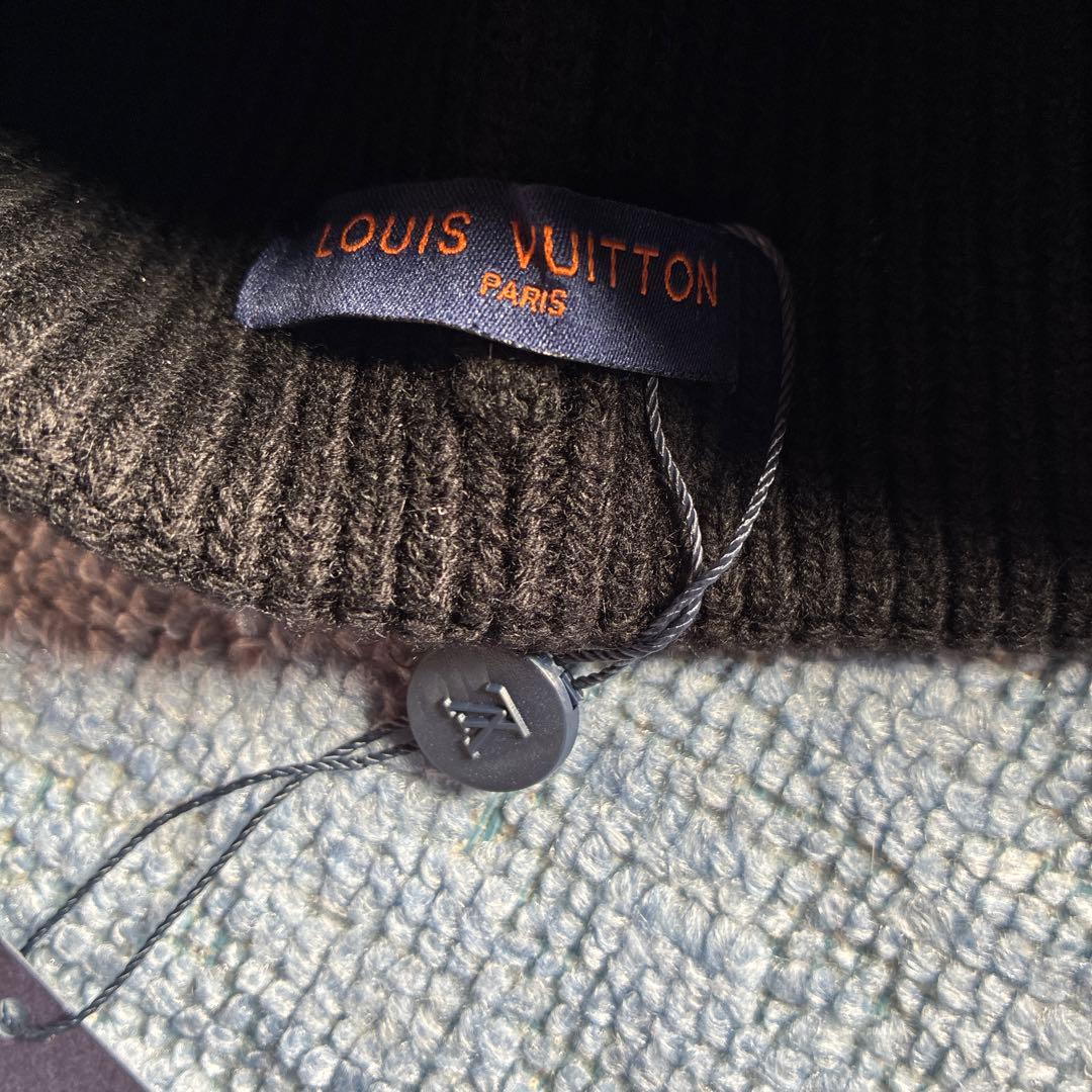 LOUIS VUITTON ブラック　ニット帽