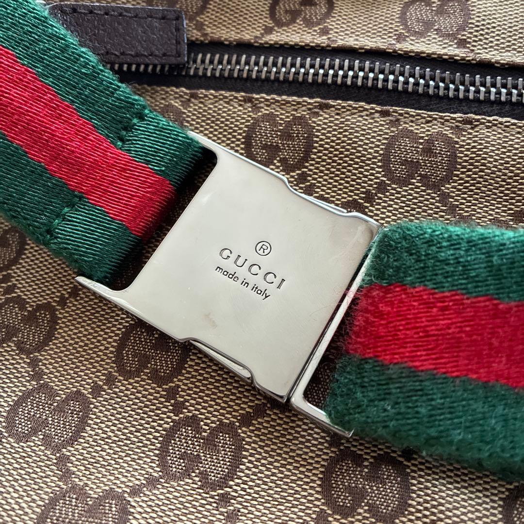 Gucci GGパターン ボディバッグ シェリーライン