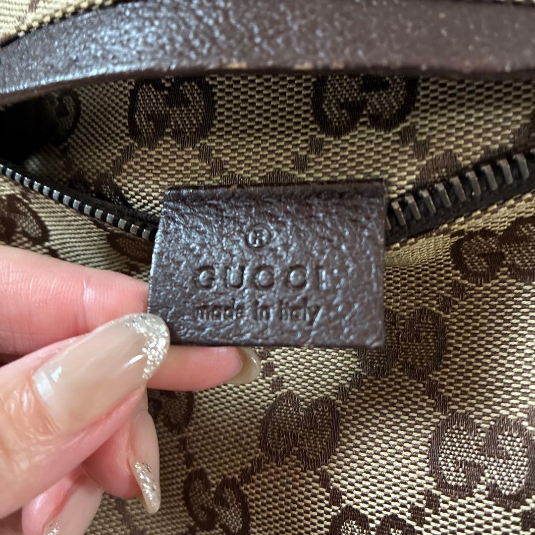 Gucci GGパターン ボディバッグ シェリーライン