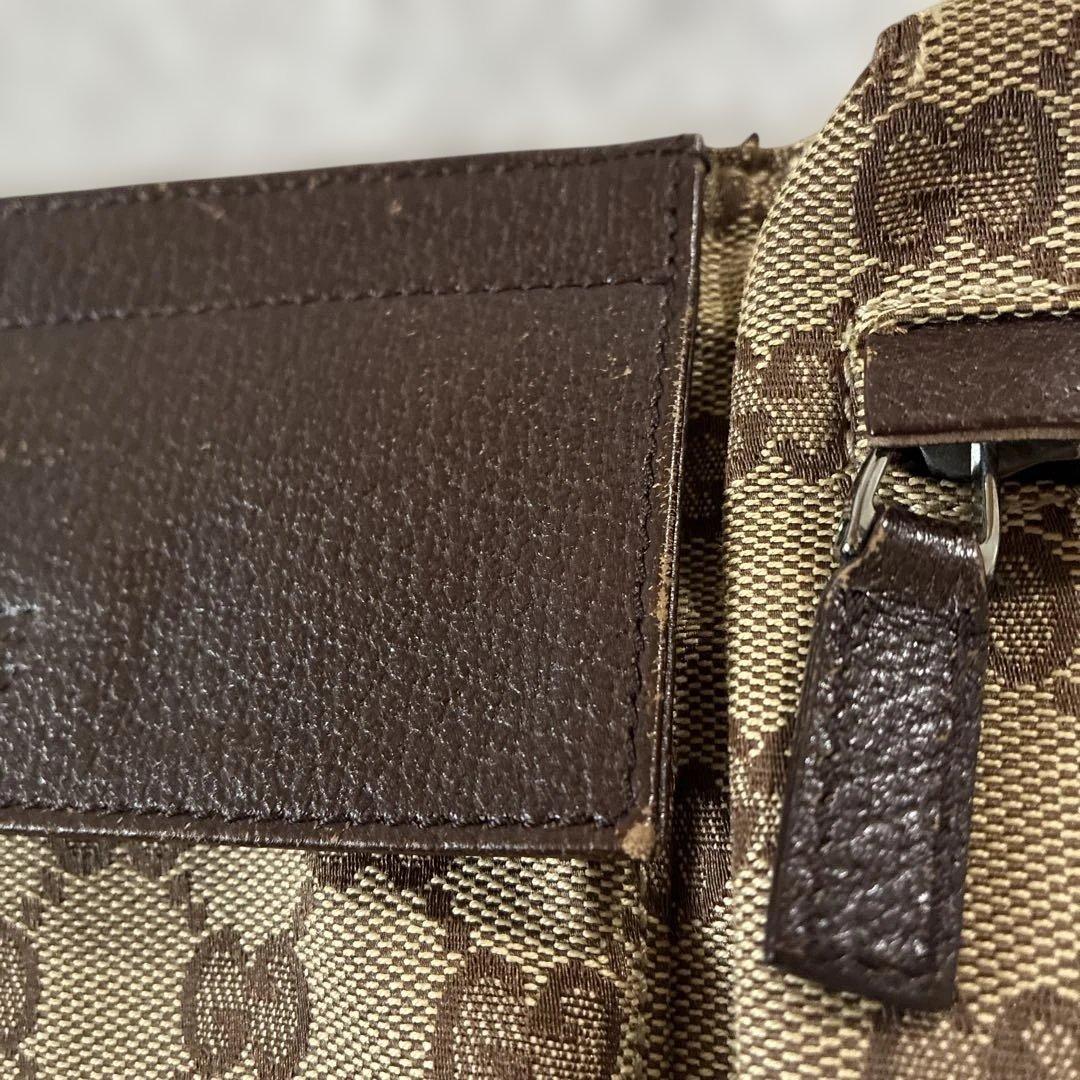 Gucci GGパターン ボディバッグ シェリーライン