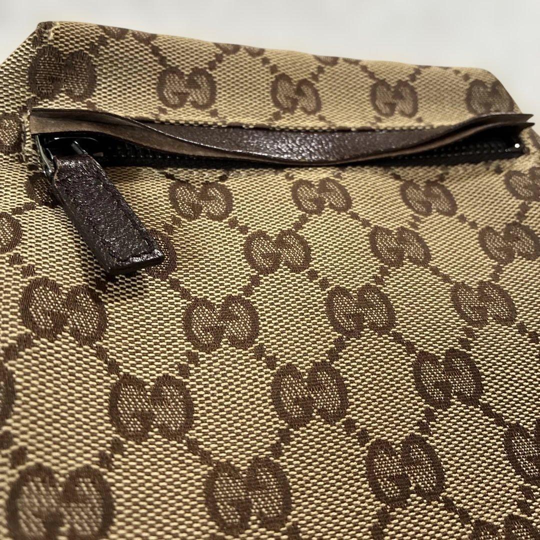 Gucci GGパターン ボディバッグ シェリーライン