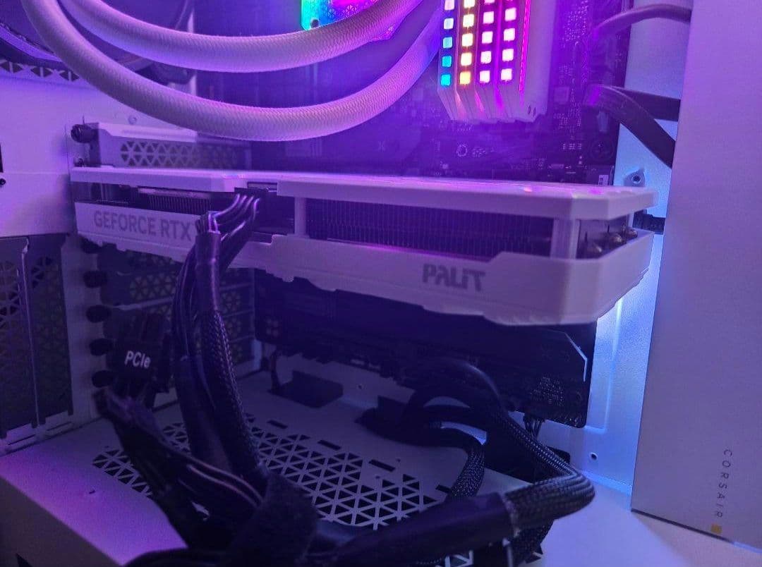 グラフィックボード・グラボ・ビデオカード PALIT RTX4060Ti White