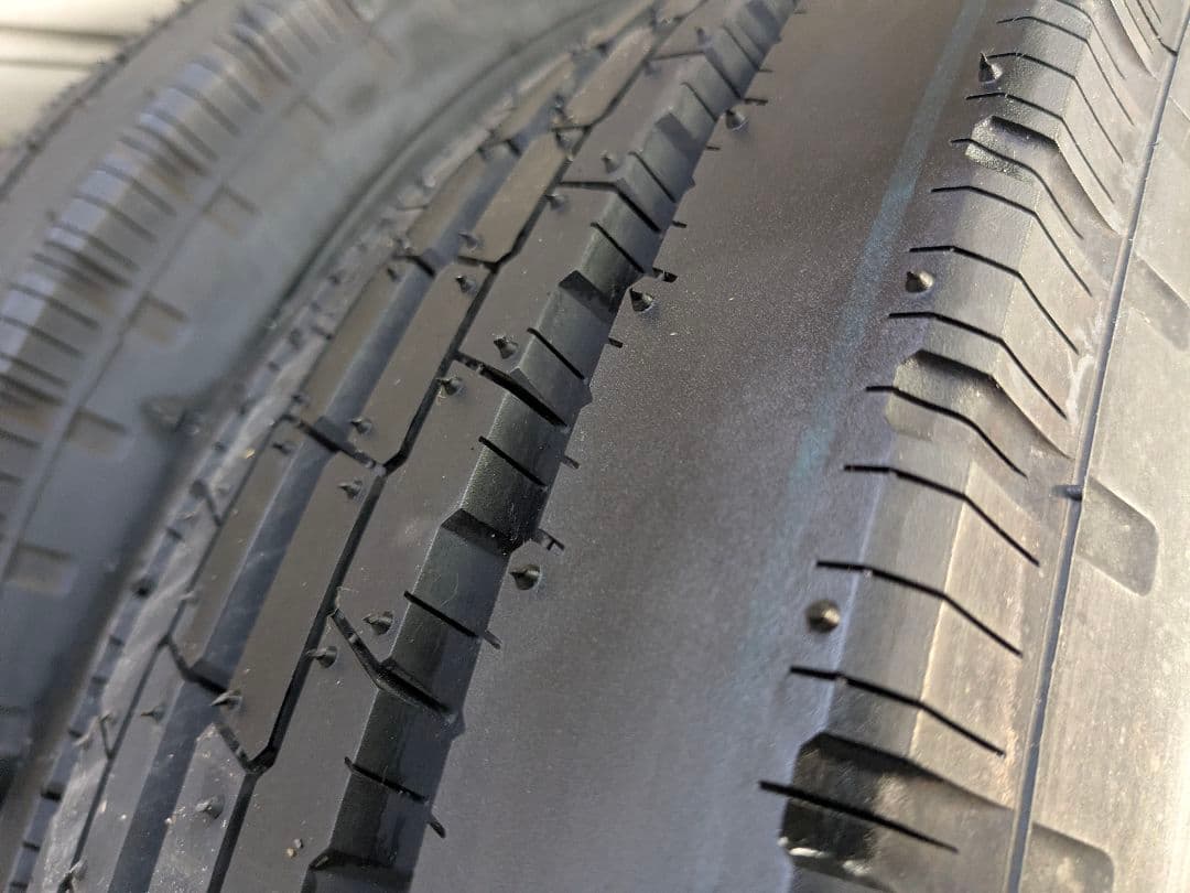 トラック用タイヤ2本　215/85R16 TOYOナノエナジー3