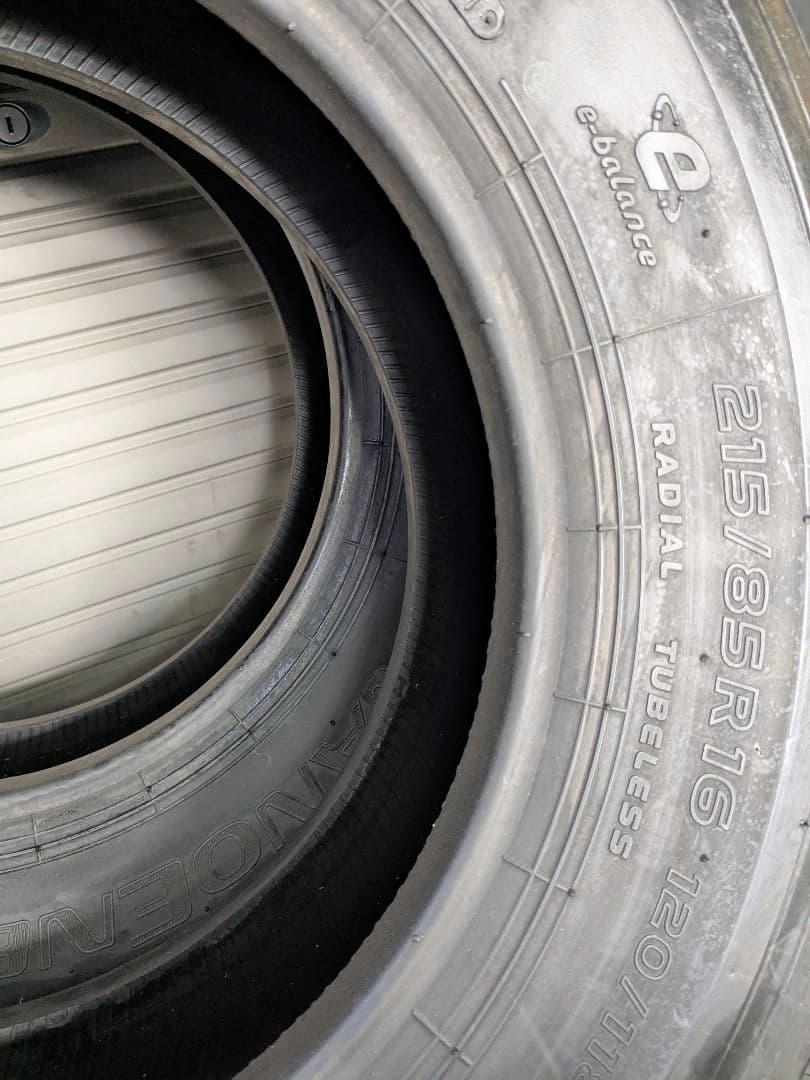 トラック用タイヤ2本　215/85R16 TOYOナノエナジー3