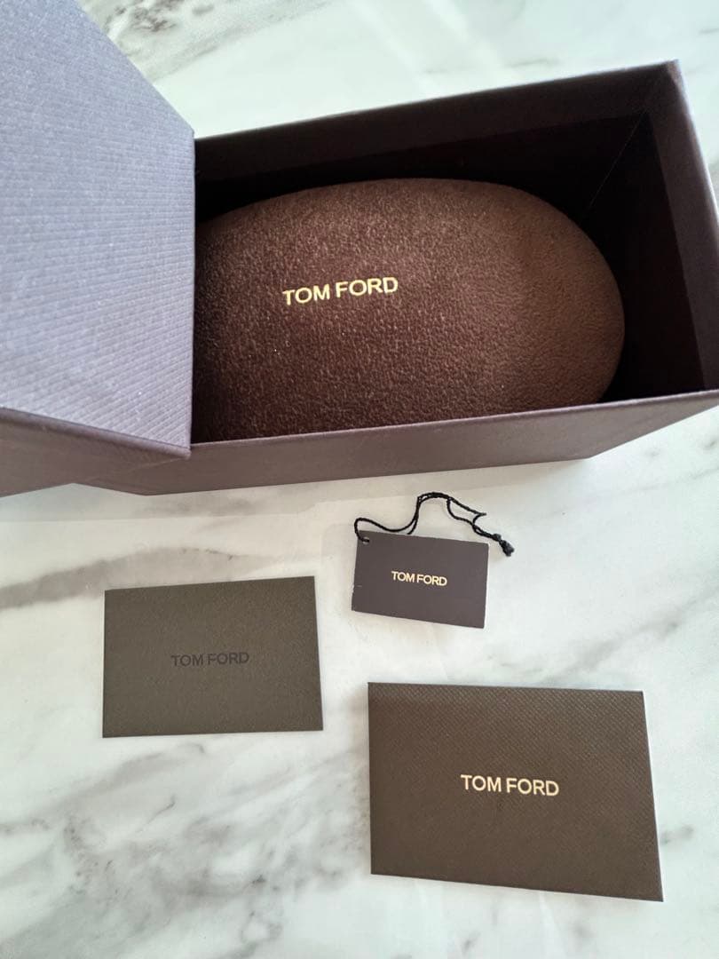 TOM FORD トムフォード　FT0625-F-01E サングラス
