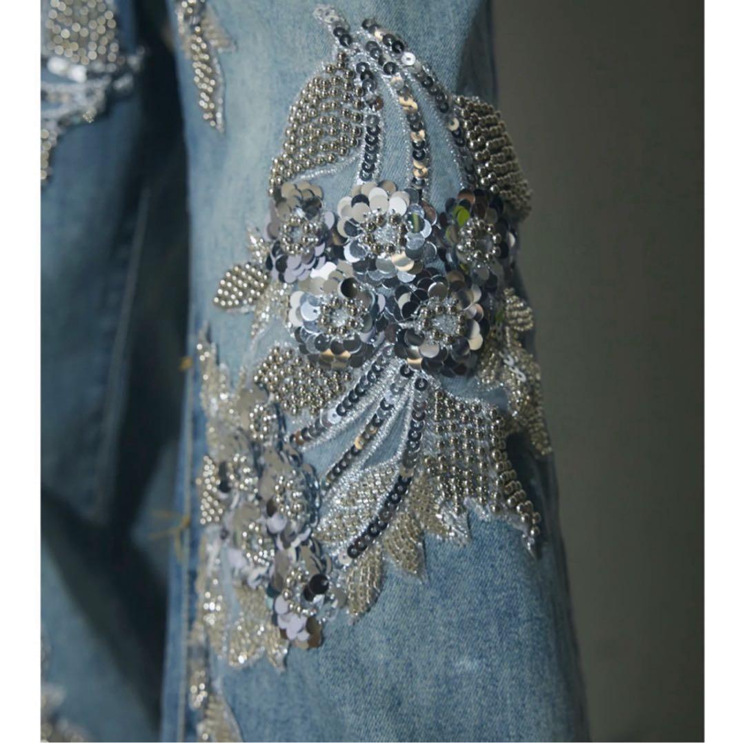 ANDREA&Co. 【美品】デニムビジュー刺繍パンツ