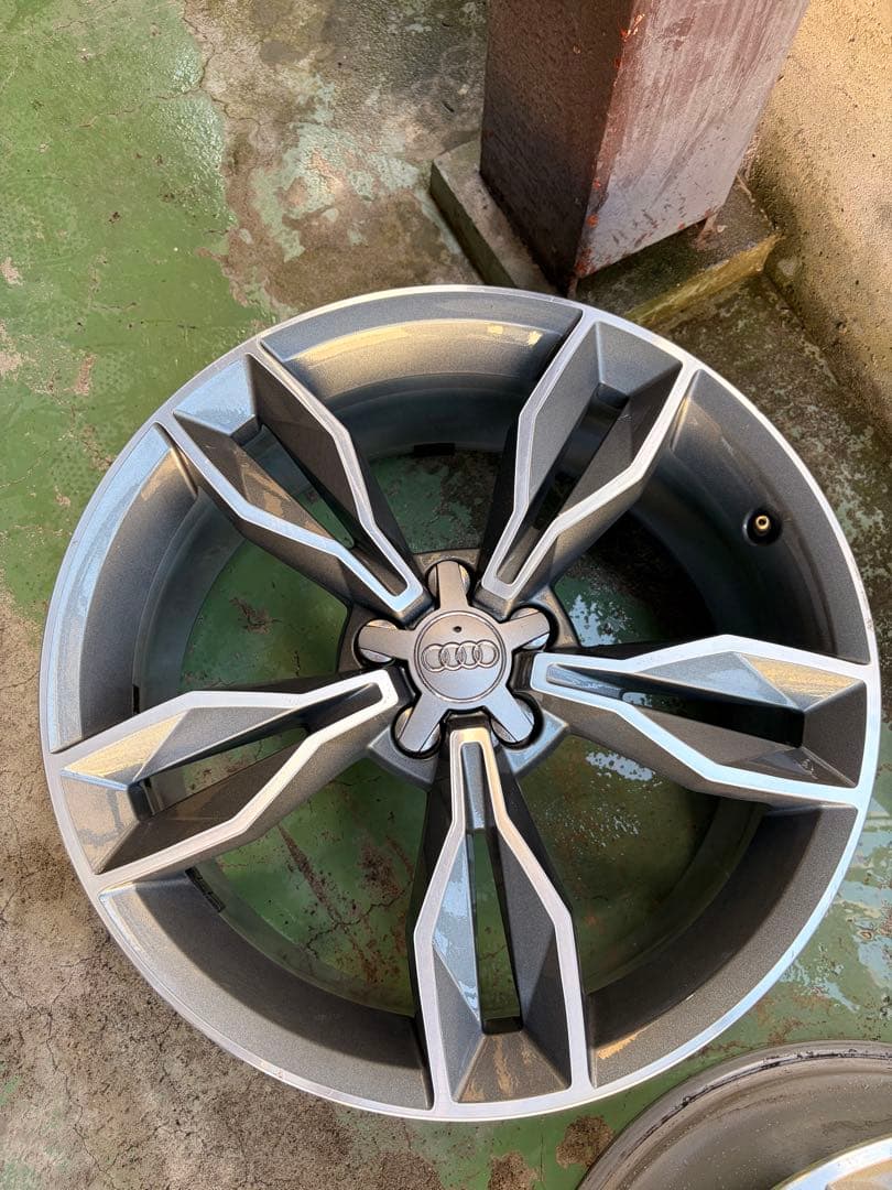 Audi S1 純正アルミホイール 18x7.5J 5穴PCD100