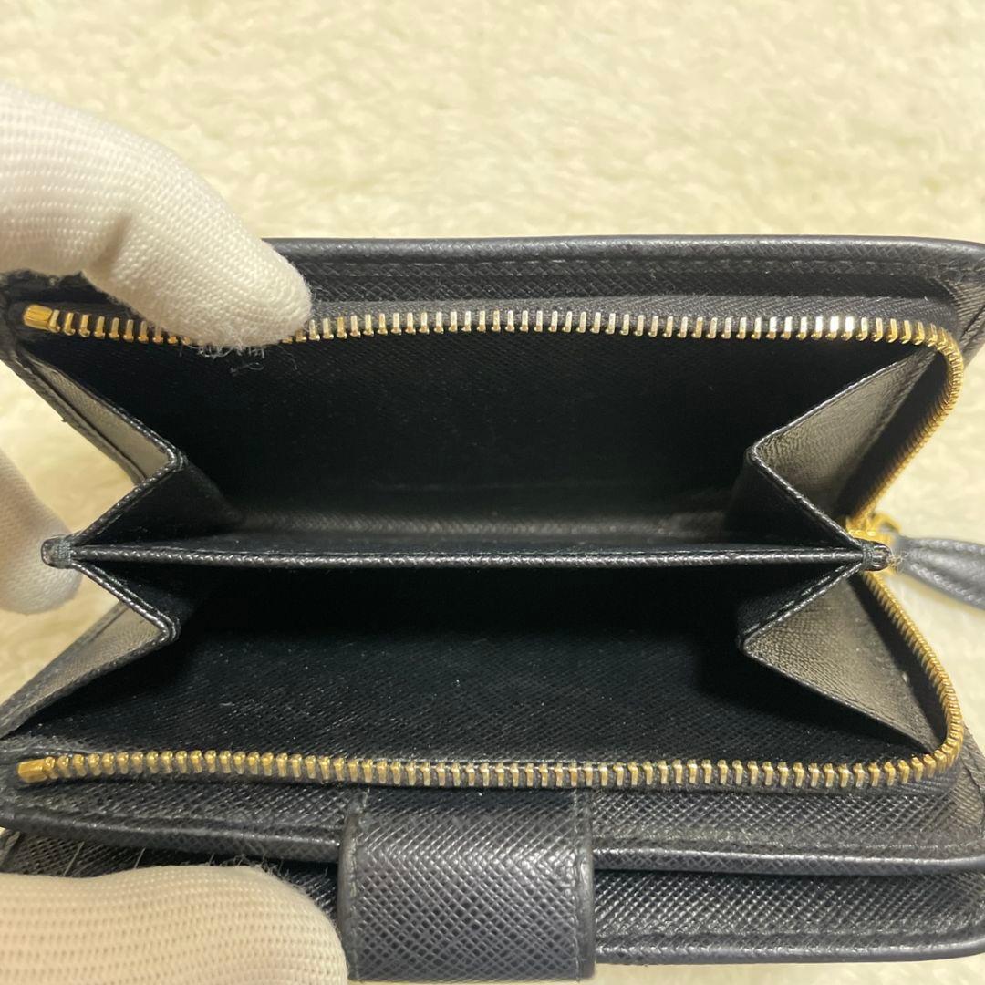 PRADA　プラダ　折り財布　サフィアーノ　ブラック　黒　美品‼️