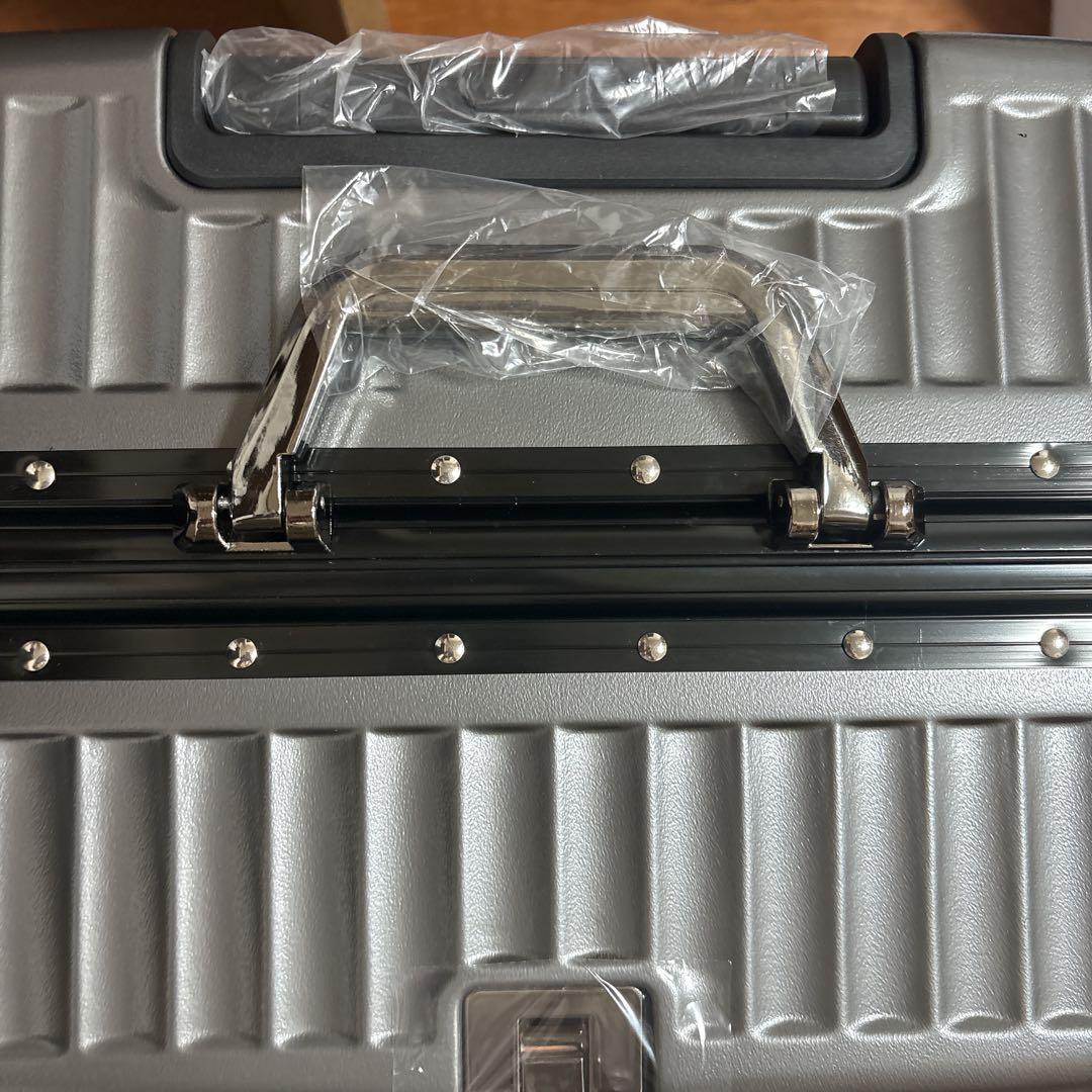 スーツケース⭐️68L アルミフレーム キャリーケース TSAロック USB付き