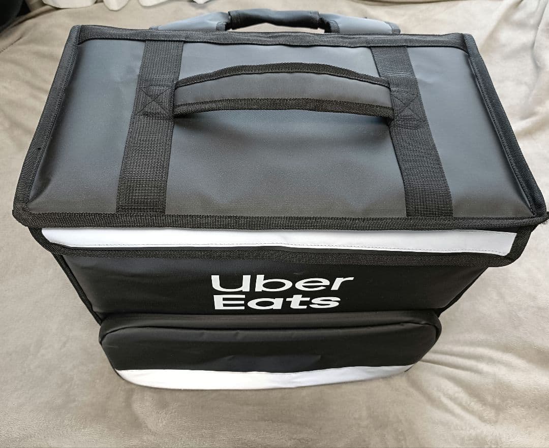 【ほぼ新品】2026 最新版 ウーバーイーツ　配達用バッグ UberEats公式