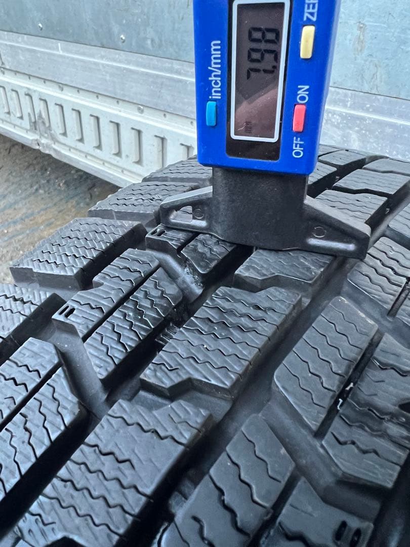 ゆぅGOOD YEARスタッドレス185／65R15 88Q深溝