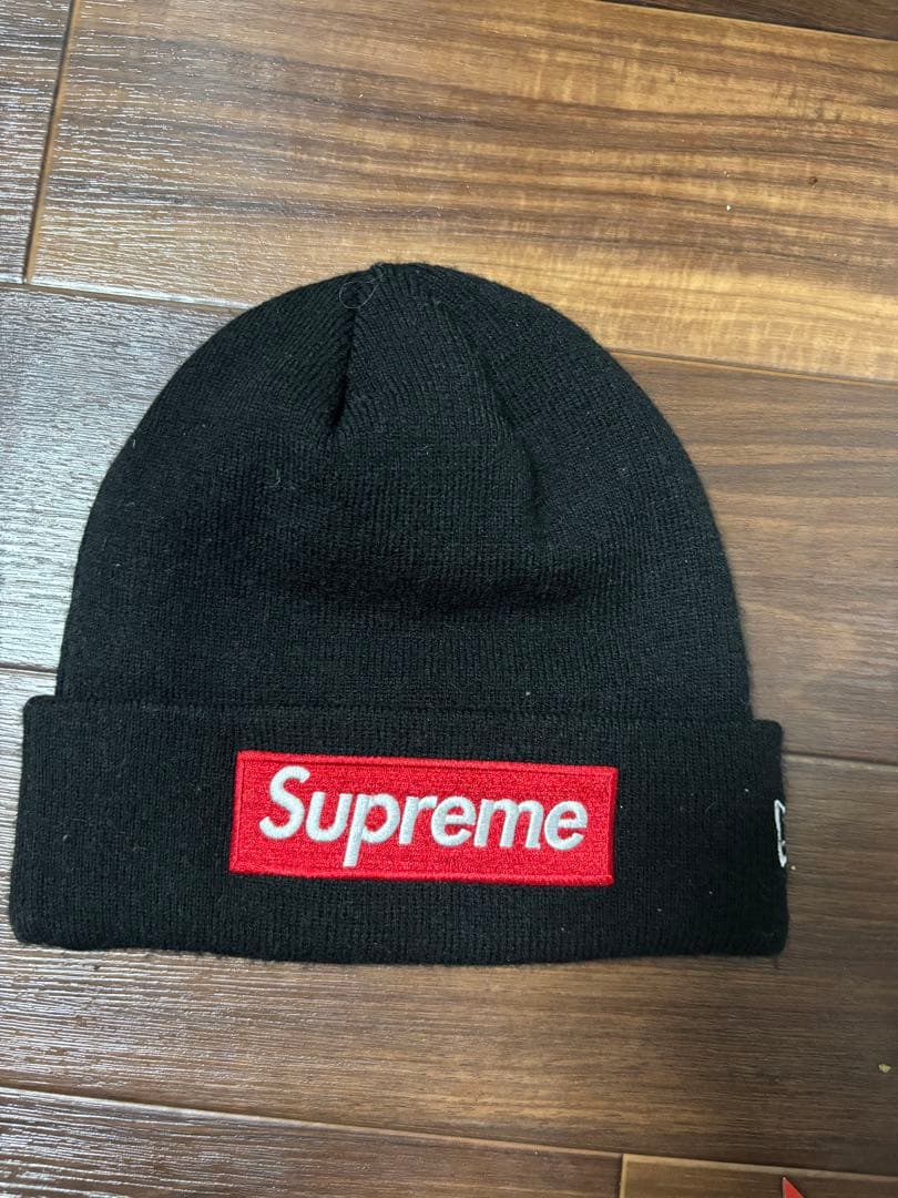 し*ゃ様 Supreme ブラック ニット帽　今週まで出品！　値下げしてます‼️