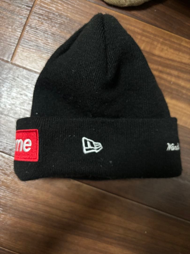 し*ゃ様 Supreme ブラック ニット帽　今週まで出品！　値下げしてます‼️
