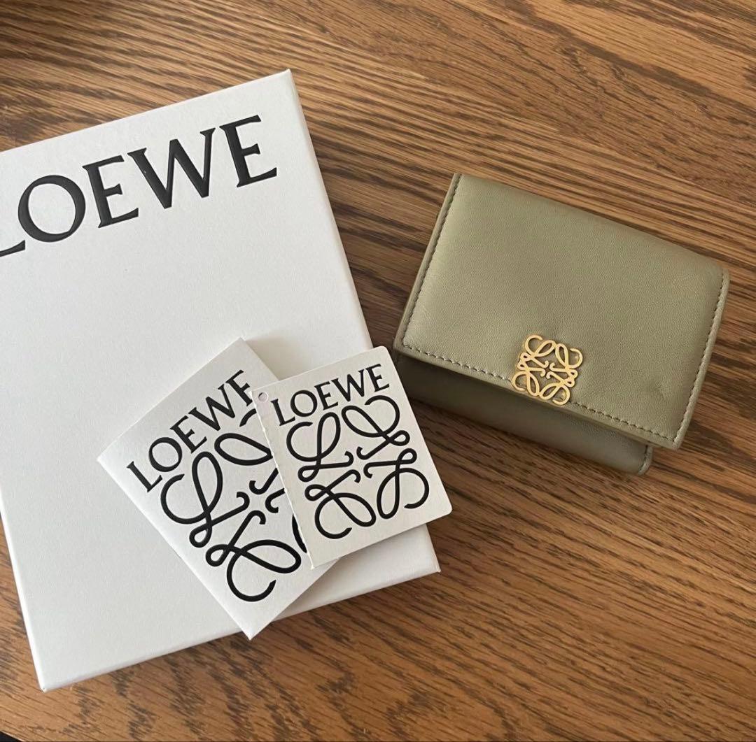 【mmnykhh】LOEWE 三つ折り財布