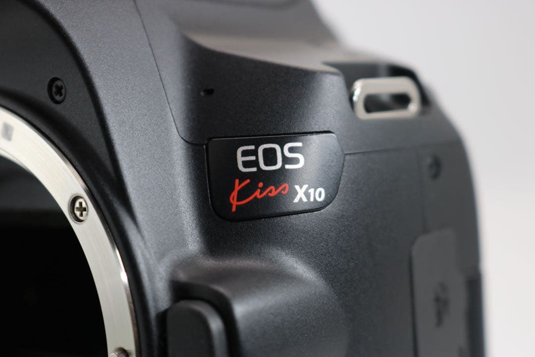 超美品ですが 【Canon EOS Kiss X10 ダブルレンズセット】