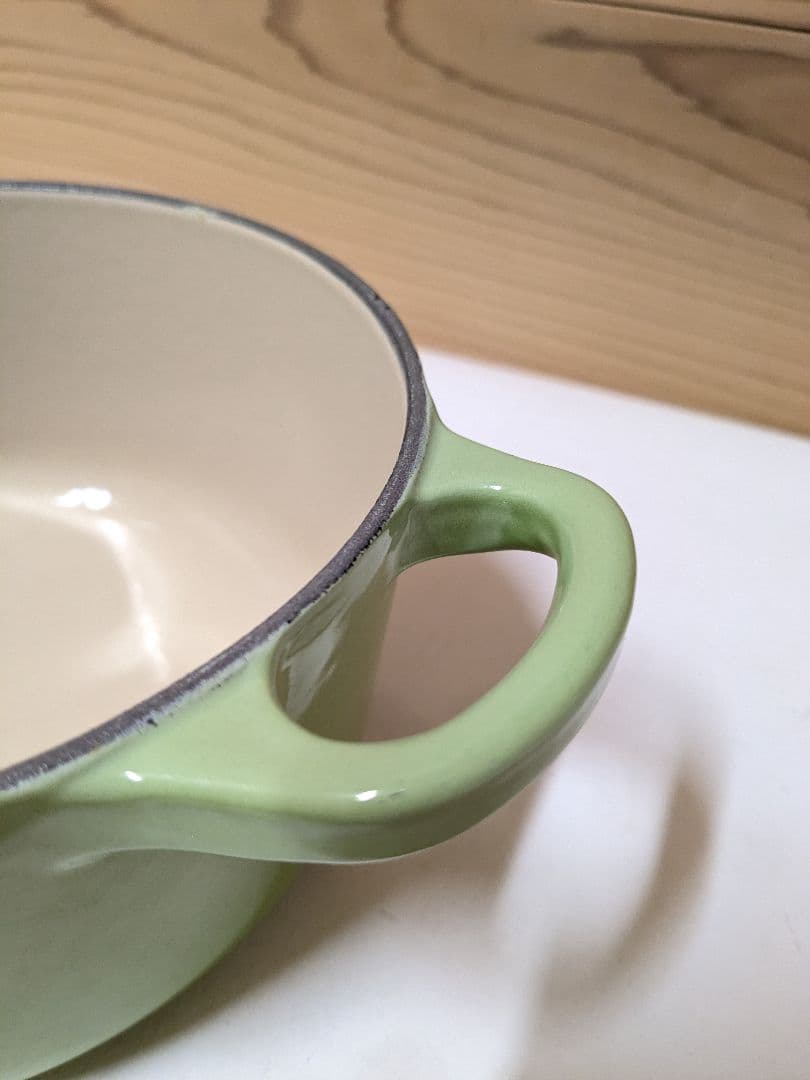 ル・クルーゼ　Le　Creuset ココット・ロンド　グリーン　16cm