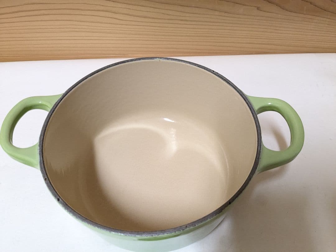ル・クルーゼ　Le　Creuset ココット・ロンド　グリーン　16cm