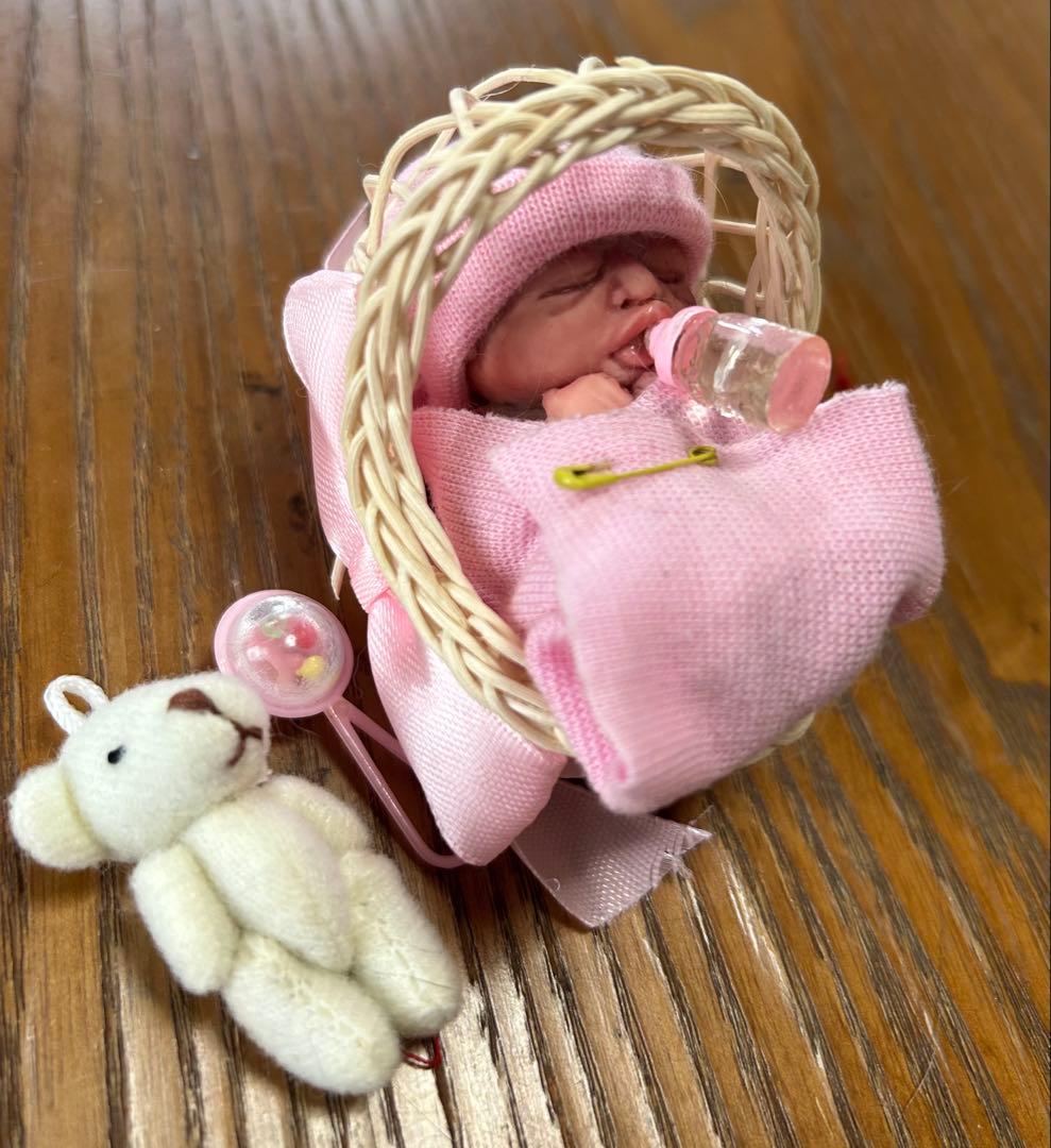 プラチナシリコン製ミニチュアベビー