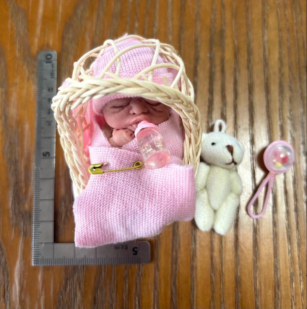 プラチナシリコン製ミニチュアベビー