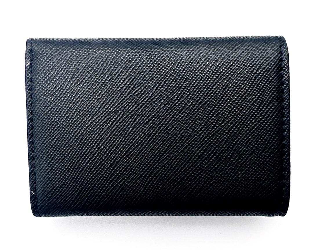 【新品✨人気】Vivienne Westwood 三つ折り財布/黒/ブラック