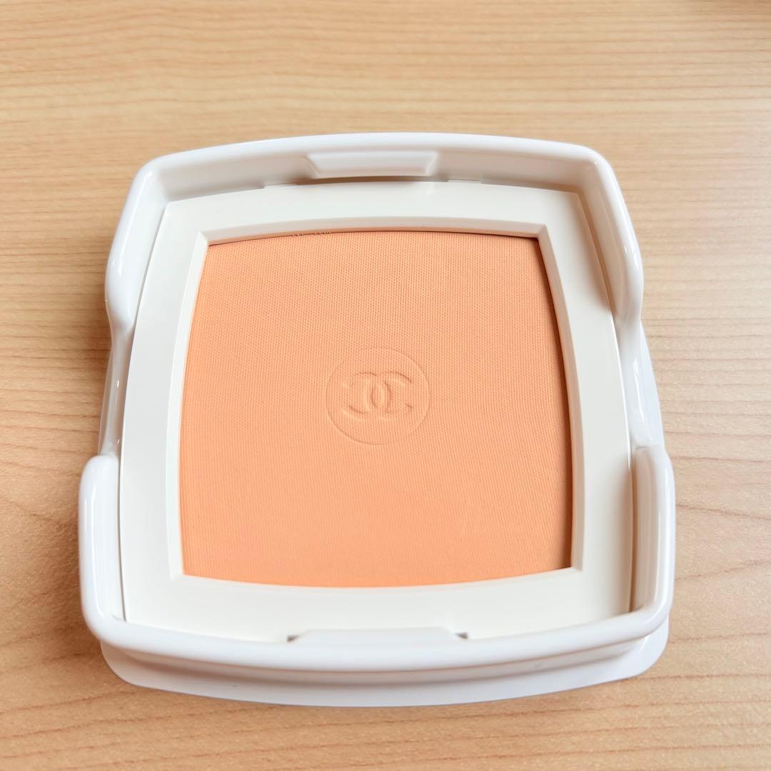 シャネル　CHANELファンデーション　ル　ブラン　20ベージュ　3点セット