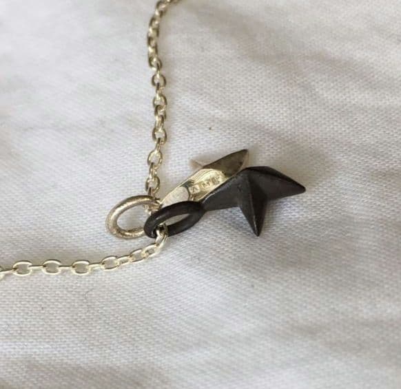 アンプジャパン　スターモチーフ　シルバー　ネックレス　SILVER　バイカラー