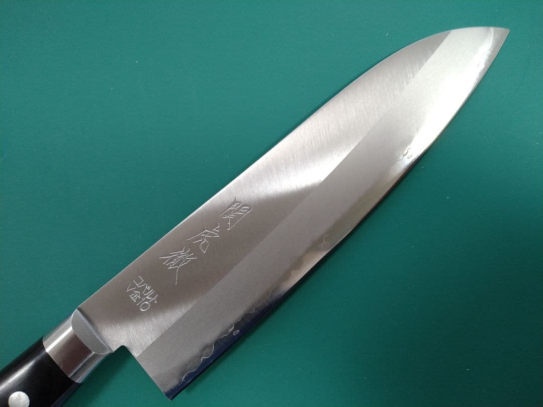 円*一様 新品　安田刃物　VG10(V金10号)本割込　関虎徹　三徳