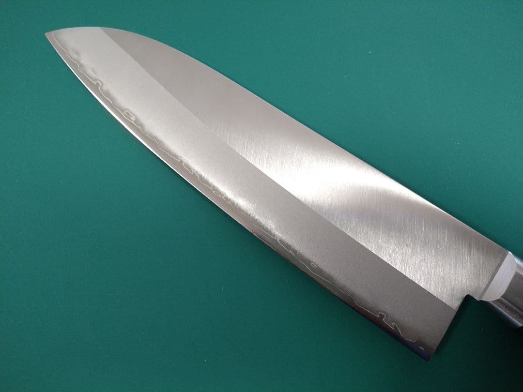 円*一様 新品　安田刃物　VG10(V金10号)本割込　関虎徹　三徳