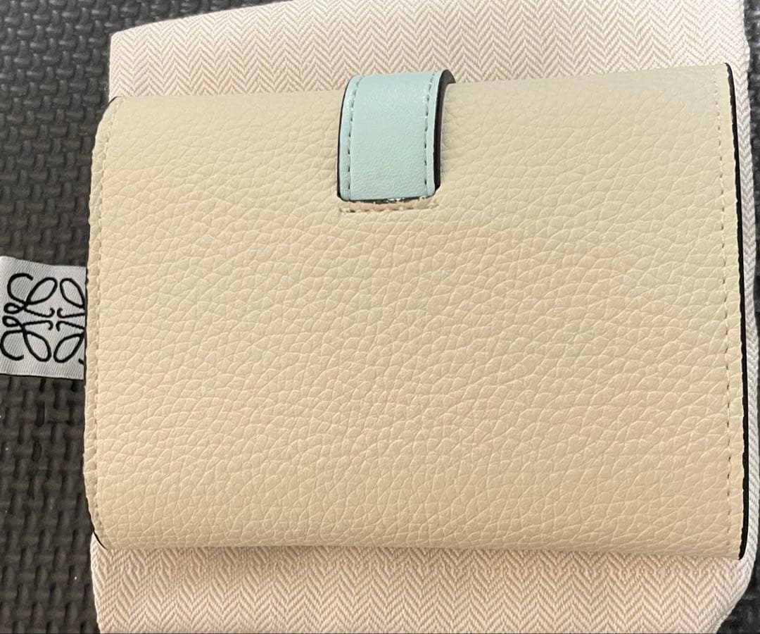 LOEWE 三つ折財布