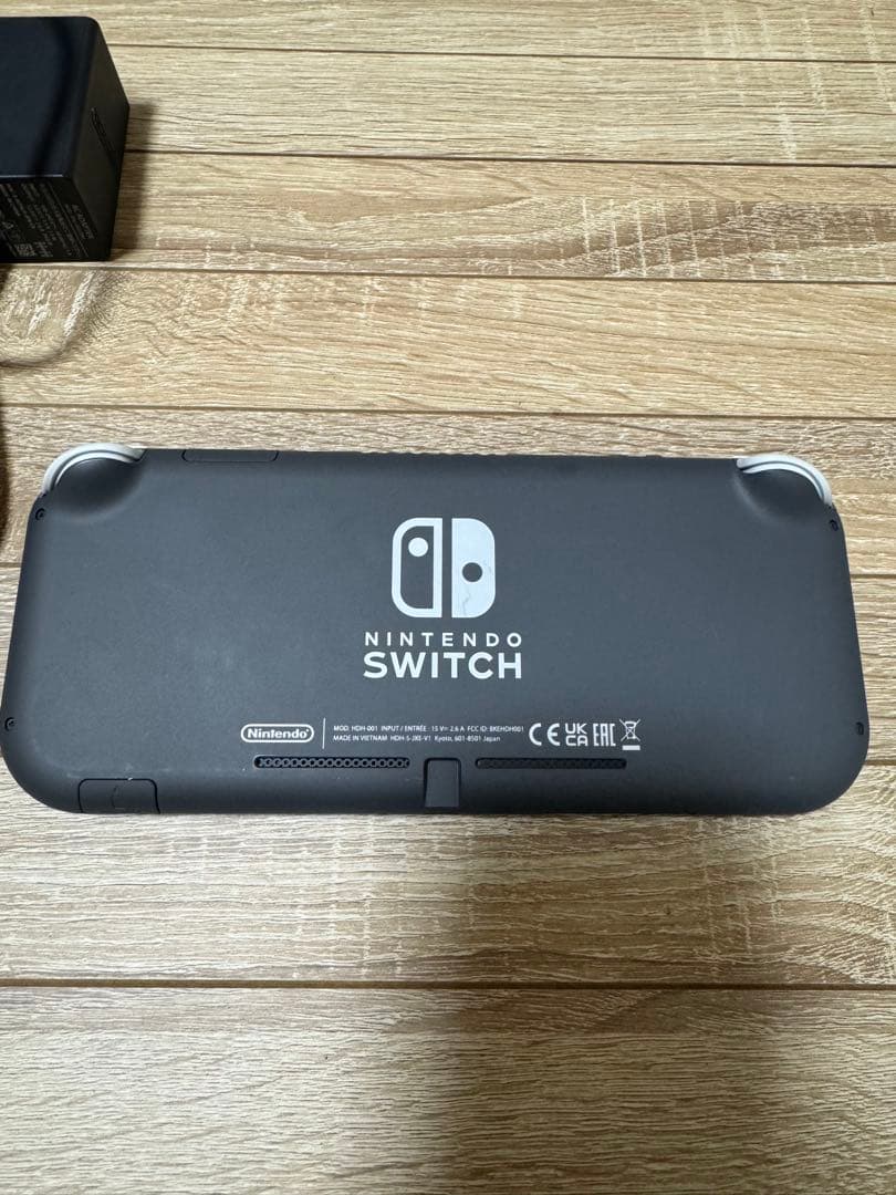 中古　Switch lite 本体　グレー