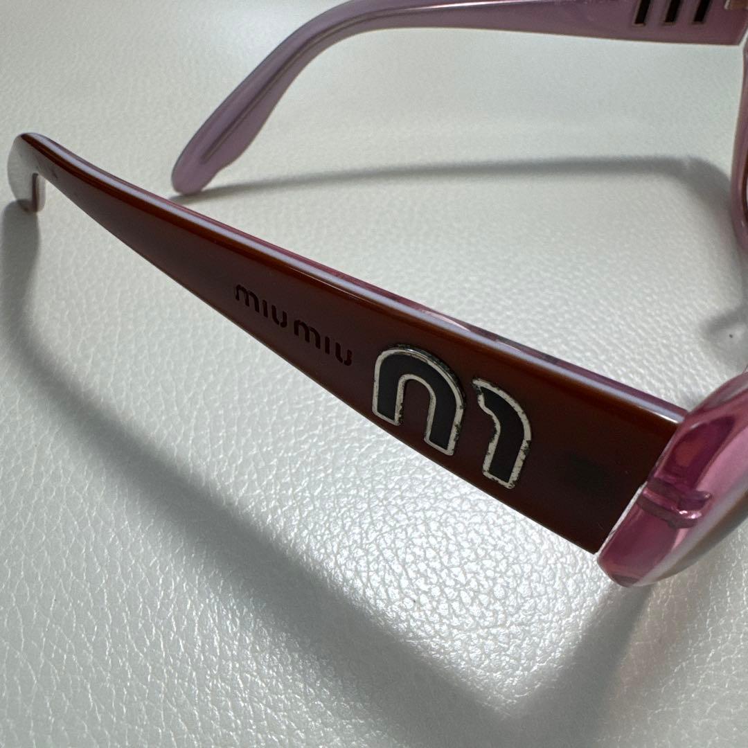 MIU MIU ラウンド型サングラス ピンク グラデーション