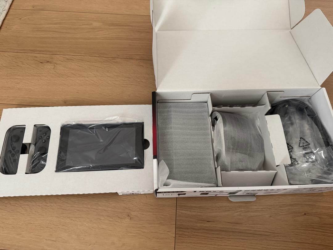 初代 Nintendo Switch 一式 (バッテリー膨張)