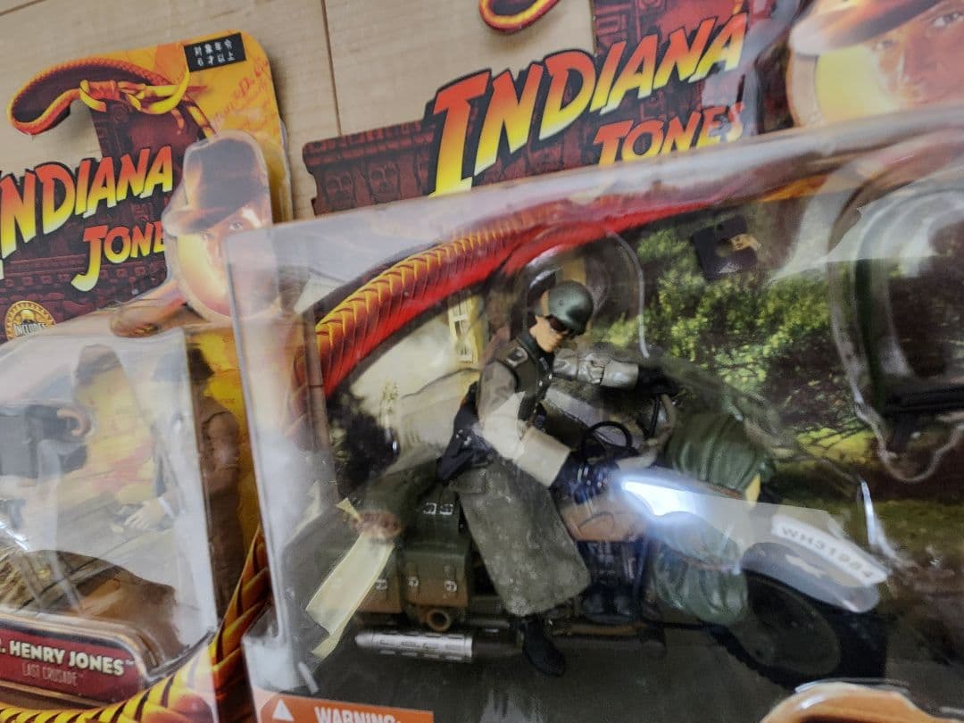 未開封　インディ・ジョーンズ フィギュア hasbro 2008 ハズブロ