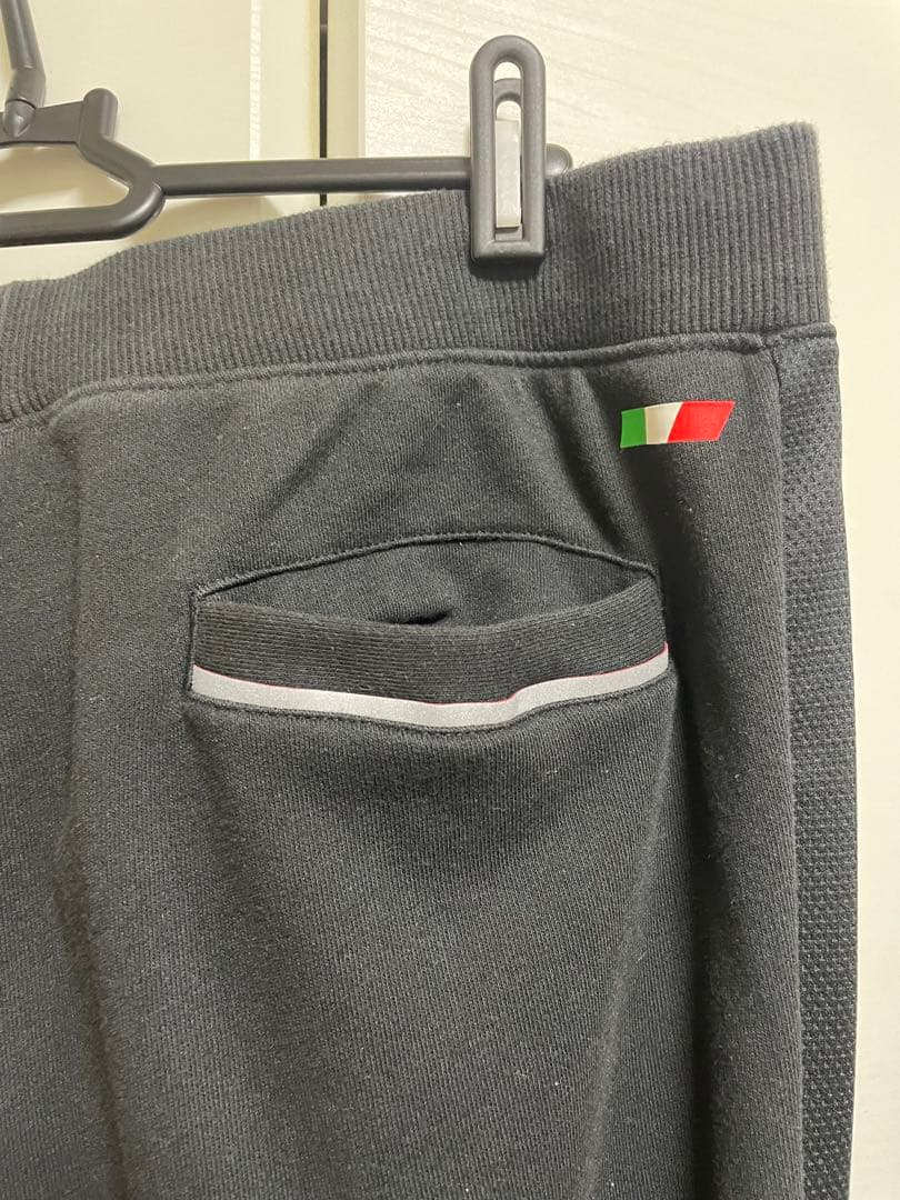 PUMA Ferrari フルジップフーディとパンツのジャージ上下セット XL