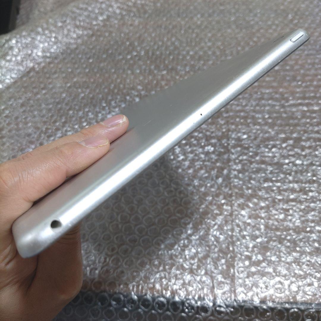 iPad 第6世代 MR7G2J/A 32GB 管理ナンバー2301