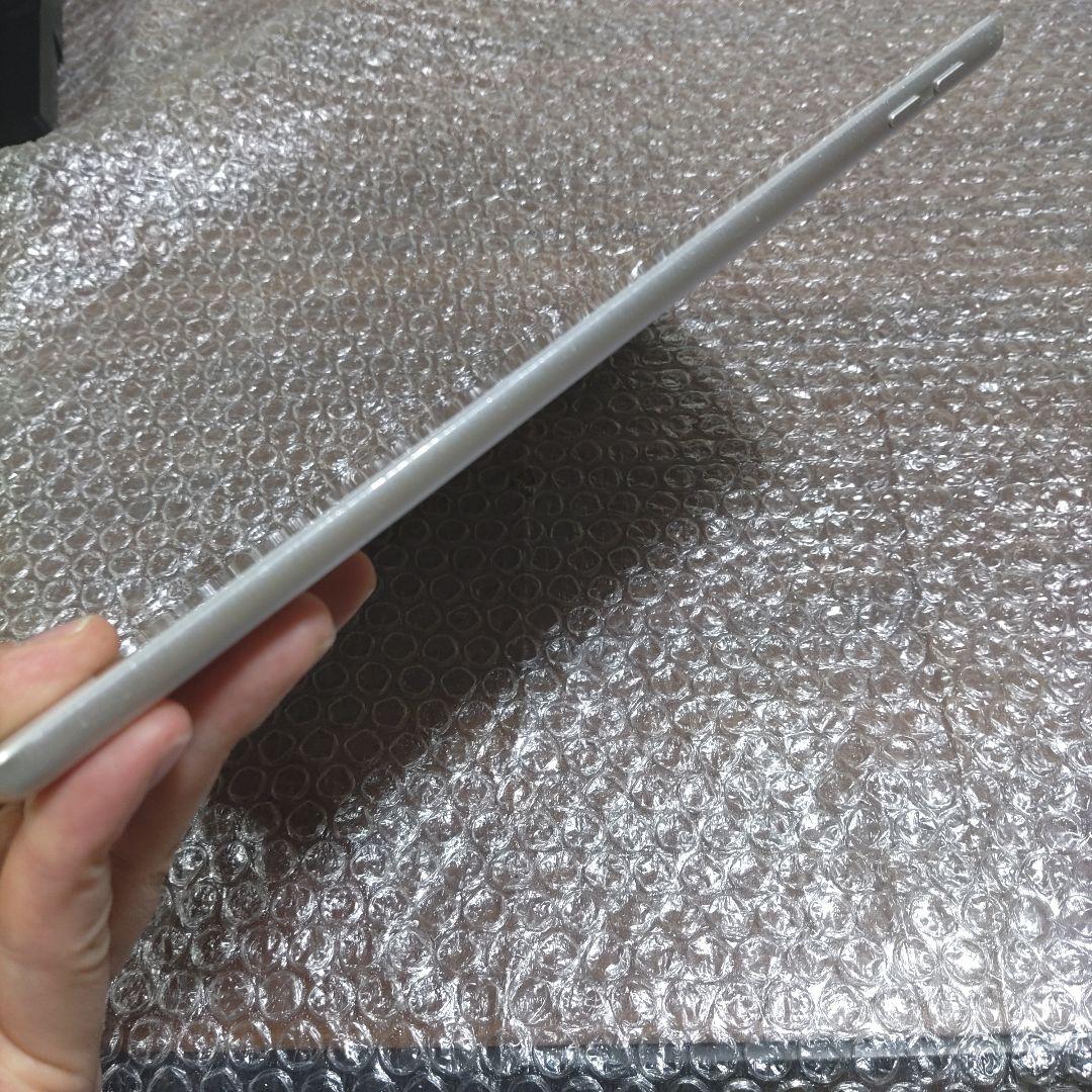 iPad 第6世代 MR7G2J/A 32GB 管理ナンバー2301
