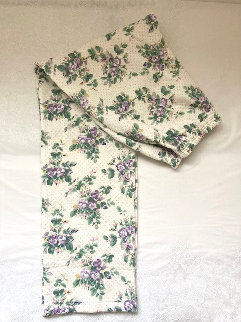専用　LAURA ASHLEY ローラアシュレイ　ナイトウェア