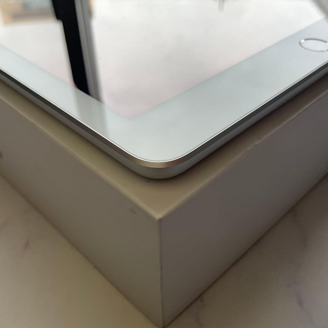 【美品】Apple iPad 第6世代 Wi-Fi 32GB