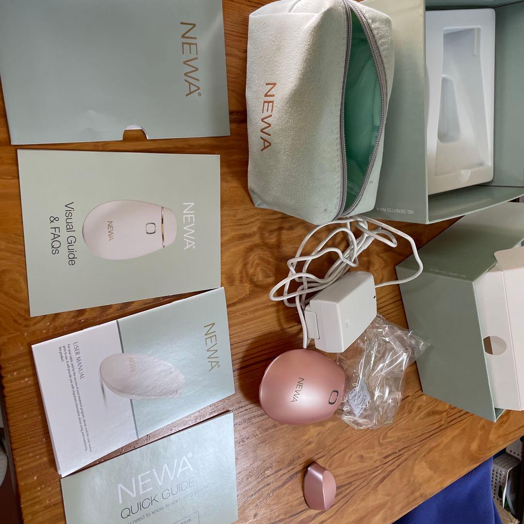 有線タイプ　NEWA 美顔器 ピンク 充電器・ポーチ付き