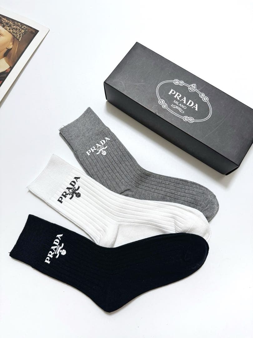 PRADA ロゴ ソックス 3足セット ブラック ホワイト グレー
