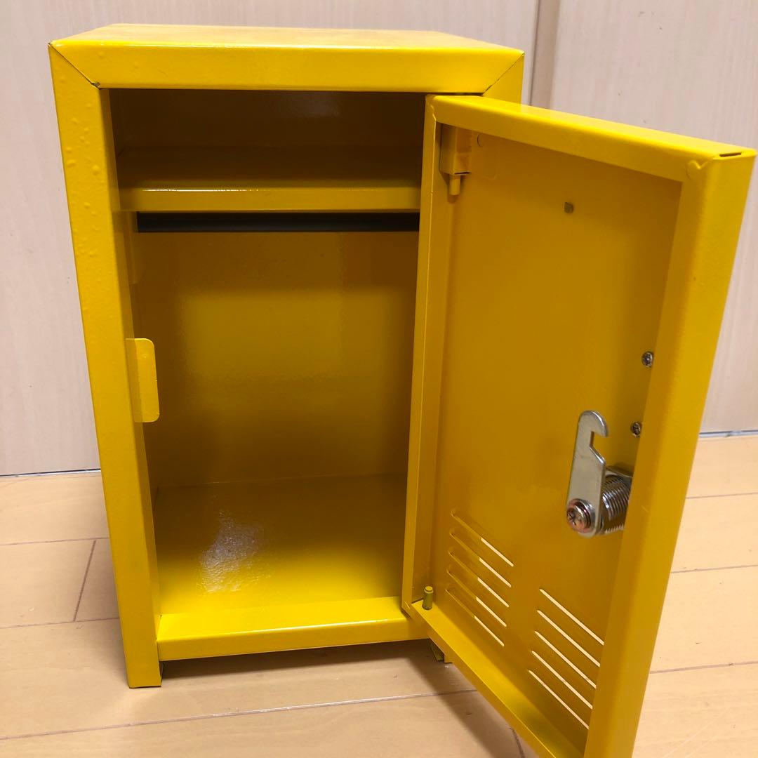 ストレイキッズ　スキズ　キャビネット　ロッカー