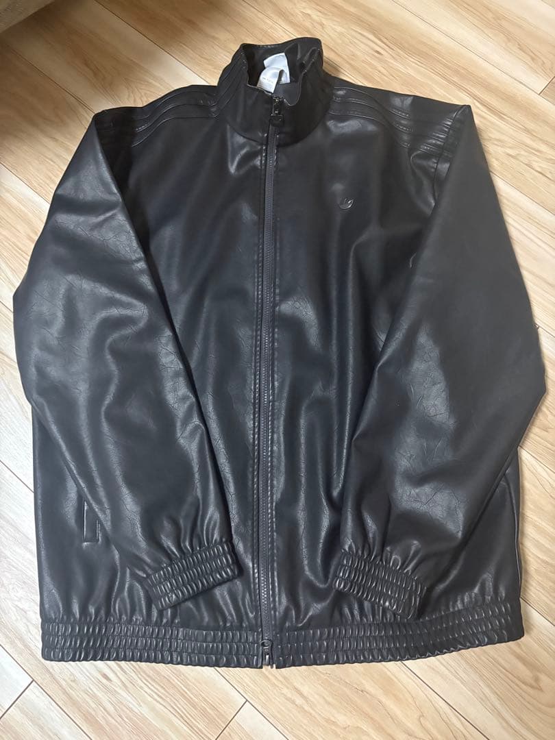 ジャケット・アウター adidas PLEATHER FIREBIRD OVERSIZED TRACK