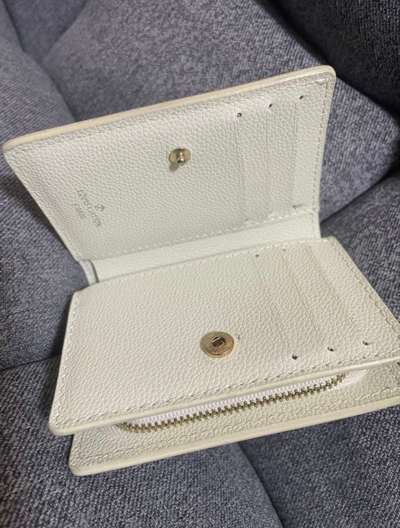 リ*ン様 Louis Vuitton M81927二つ折り財布 アリボリー/ピン