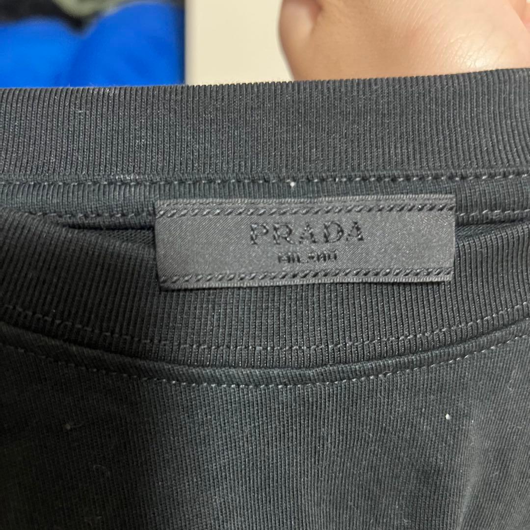 PRADA 黒 Tシャツ 半袖
