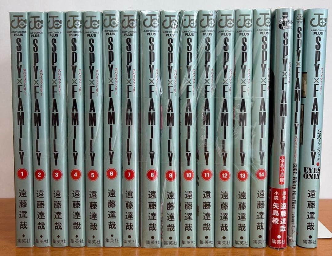 SPY×FAMILYスパイファミリー1〜14巻 ＋怪獣8号1〜13巻＋関連本3冊