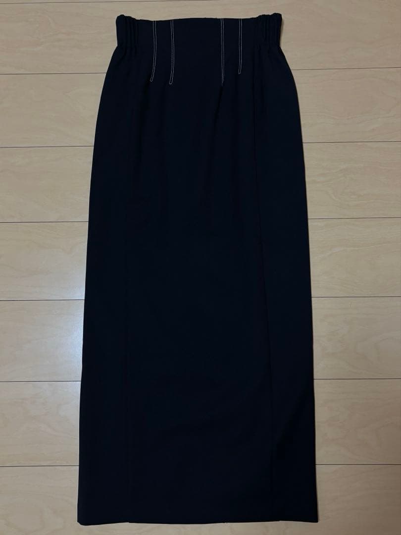 La peau de gem ブラックタイトスカート スリット入り