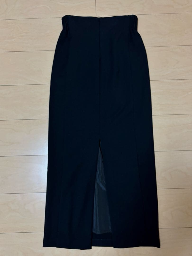 La peau de gem ブラックタイトスカート スリット入り