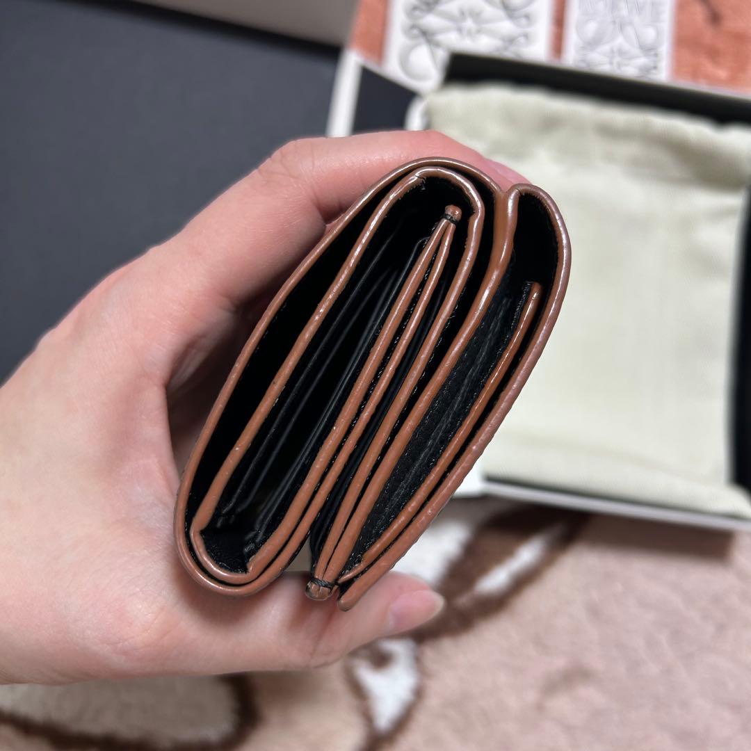 値下げ　LOEWE ロエベ トライフォールドウォレット 三つ折り財布 アナグラム