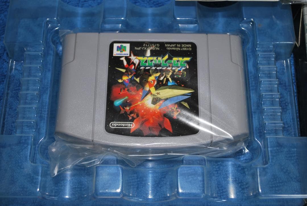 任天堂64STARFOX64と振動パック中古動作品セットの出品です。